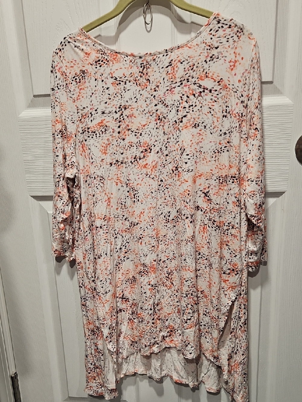 Tahari White Tunic with Peach and Black Speckle Print